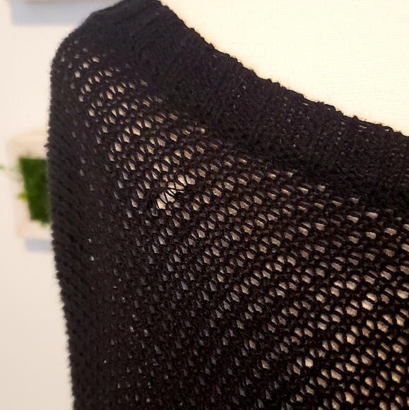 Pearl Split Back Button Detail Loose knit Top Sz S - Picture 5 of 7